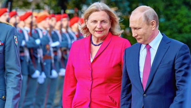 Nos soixante-huitards ont oublié les coutumes de bienséance