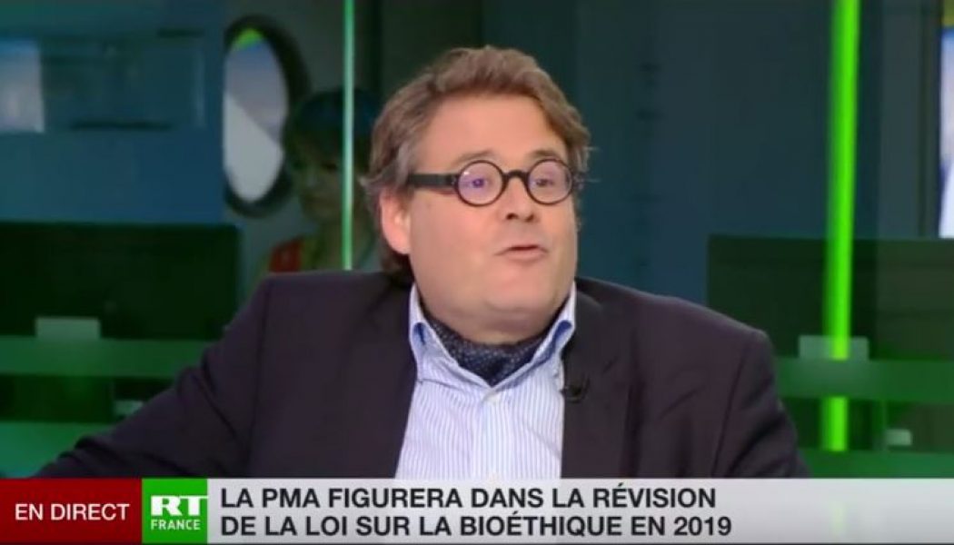 PMA : Guillaume Bernard face à une lesbienne hystérique