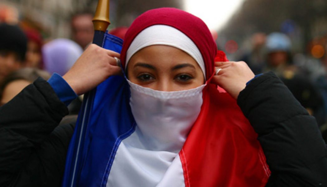 La polémique sur le voile masque la progresion de l’islamisme