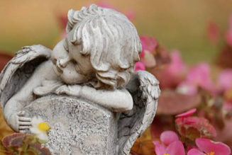 Photographier les bébés décédés afin d’accompagner les parents dans leur deuil