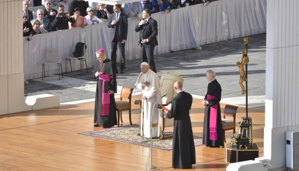 Le pape François compare l’avortement au recours à “un tueur à gages”