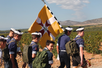 Sous le regard de Saint Michel,  le groupe Europa Scout de Perpignan fait sa rentrée