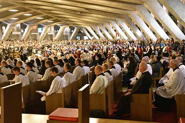 Large hospitalité des sanctuaires de Lourdes à la FSSPX