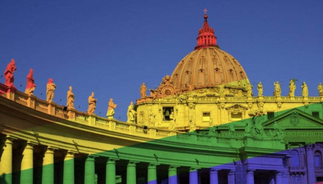 L’Église devrait revendiquer Sa souveraineté Vatican-lgbt-gay-1050x600