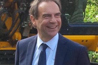 Le maire LR d’Evreux conseille les Gilets jaunes