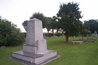 En plein centenaire, des éoliennes à côté d’un cimetière de la Grande Guerre