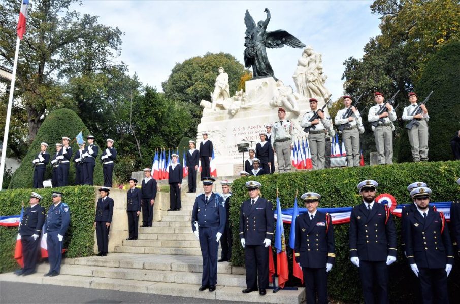 Ne rien refuser à la France