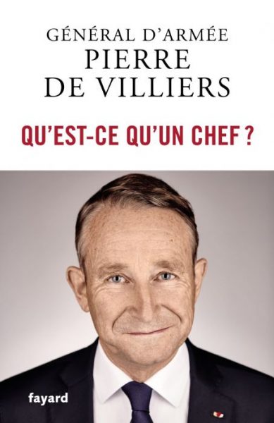 Emmanuel Macron est-il un bon chef quand il assène : ” Je suis votre chef ” ?  Un chef n’a pas besoin de rappeler qu’il l’est