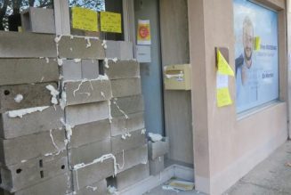 Les déboires de députés LREM : permanences murées, véhicules incendiés…