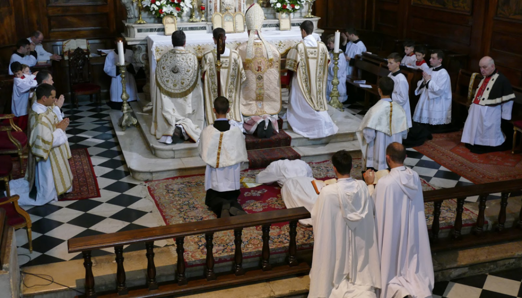 Ordination sacerdotale chez les Missionnaires de la Miséricorde divine