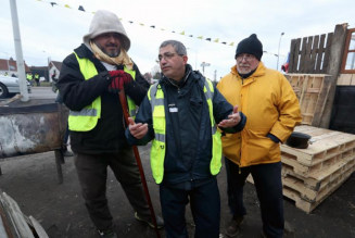 Un prêtre célébrera la messe de Noël avec les Gilets jaunes sur un rond-point