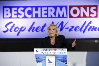 Marine Le Pen et Steve Bannon reçus par le Vlaams Belang pour dénoncer le Pacte sur les migrations