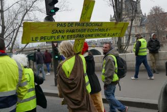 Des gilets jaunes catholiques se manifestent le jour de l’Epiphanie