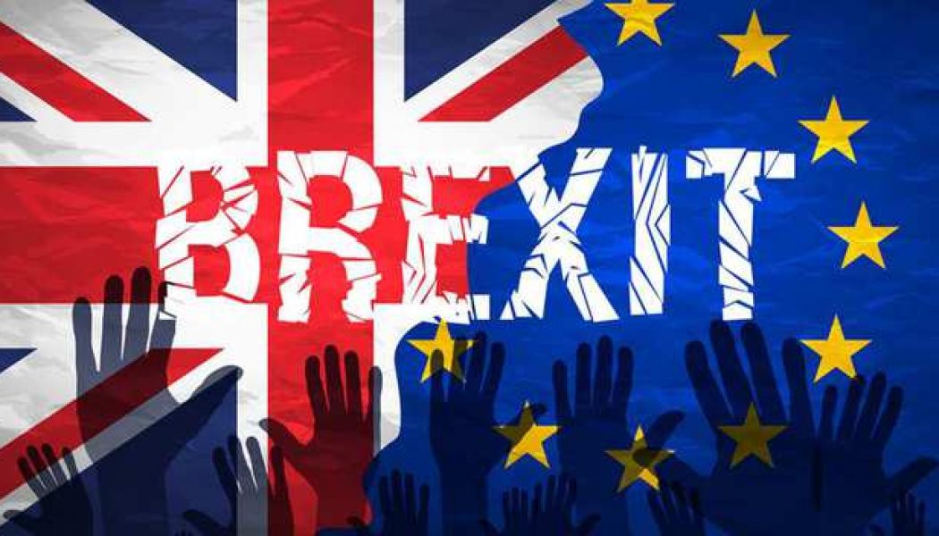 Brexit : la Chambre des communes rejette l’accord sur le retrait de l’UE par 432 voix contre 202