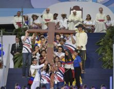 Le chemin de croix se prolonge dans le cri étouffé des enfants que l’on empêche de naître