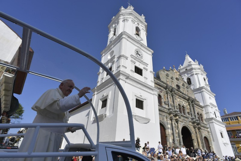 Messe et dédicace de l’autel de la basilique Santa Maria la Antigua au Panama