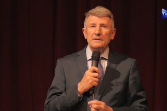 Philippe de Villiers au Salon du Livre de Renaissance Catholique