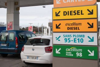 Il serait bien sûr complotiste de penser que ces informations sont liées…