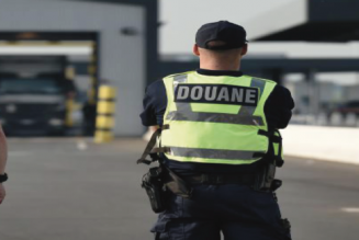 Un préfet envoie la police empêcher les douanes de faire des contrôles