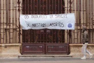 Les féministes oublient les mosquées et s’en prennent à plusieurs paroisses en ce 8 mars 2019