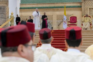 Au Maroc, le pape plaide pour la liberté de vivre selon sa propre conviction religieuse
