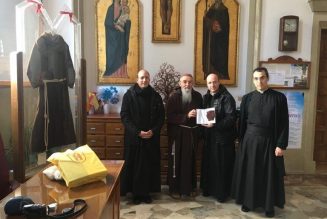 San Giovanni Rotondo cède le Mitón de Saint Padre Pío à la Fraternité sacerdotale Saint-Pie X à perpétuité