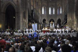 Notre-Dame de Paris : “Il faut que France, il faut que Chrétienté continue”