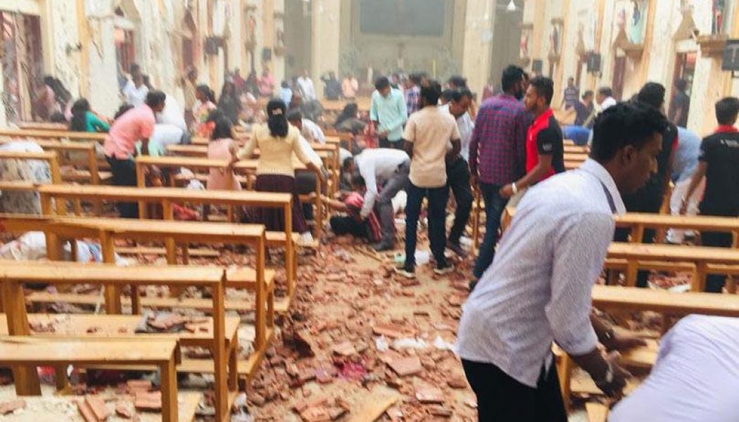 EI - Attentats terroristes au Sri Lanka contre des chrétiens dans des églises Pâques 2019 D4psuzawwaupzyr-1050x600