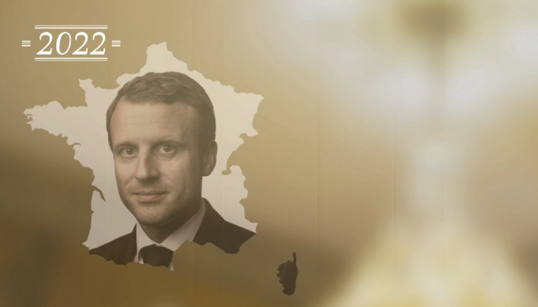Emmanuel Macron en marche  pour 2022  Le Salon Beige
