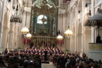 Appel à la prière islamique à St Louis des Invalides