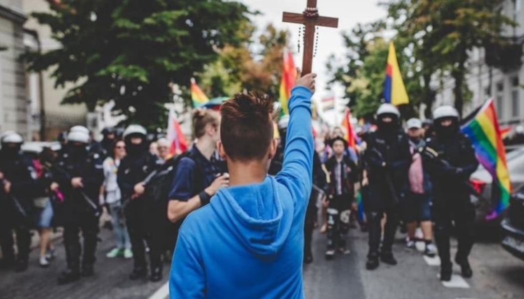 Les évêques conseillent aux parents de retirer leurs enfants des cours d’éducation sexuelle si leur contenu contredisent les valeurs catholiques
