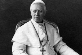 Saint Pie X au peuple français : Qu’il faille séparer l’Etat de l’Eglise, c’est une thèse absolument fausse