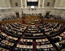 Le parlement grec contre la séparation de l’Église et de l’État