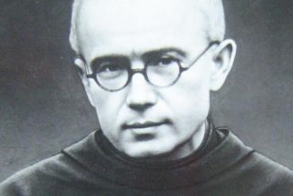 Franck Ferrand raconte la vie du Père Maximilien Kolbe sur Radio Classique