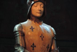 Sainte Jeanne d’Arc, envoyée par Dieu pour “faire se clore le règne des nantis et des oppresseurs”