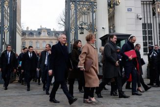 La France ridiculisée : “Quand vous suivez un ministre en France, vous êtes dans un autre monde”