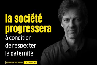 Refuser de fournir une prestation économique sur un critère politique constitue une discrimination