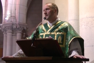 Les prêtres doivent-ils se marier ?