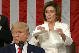Donald Trump ridiculise Nancy Pelosi