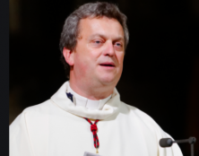 Mgr de Sinety demande que les aumôniers puissent se rendre au chevet des mourants