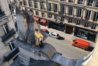 Bénédiction par le curé de Saint Roch à Paris