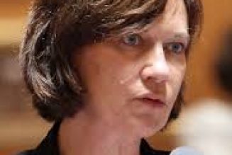 Rossignol (argot) : marchandise invendue, défraîchie, avariée, de rebut