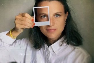 Cnews poursuit son ancrage à droite