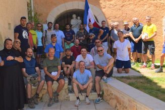 Les pères de famille sur les chemins de Cotignac