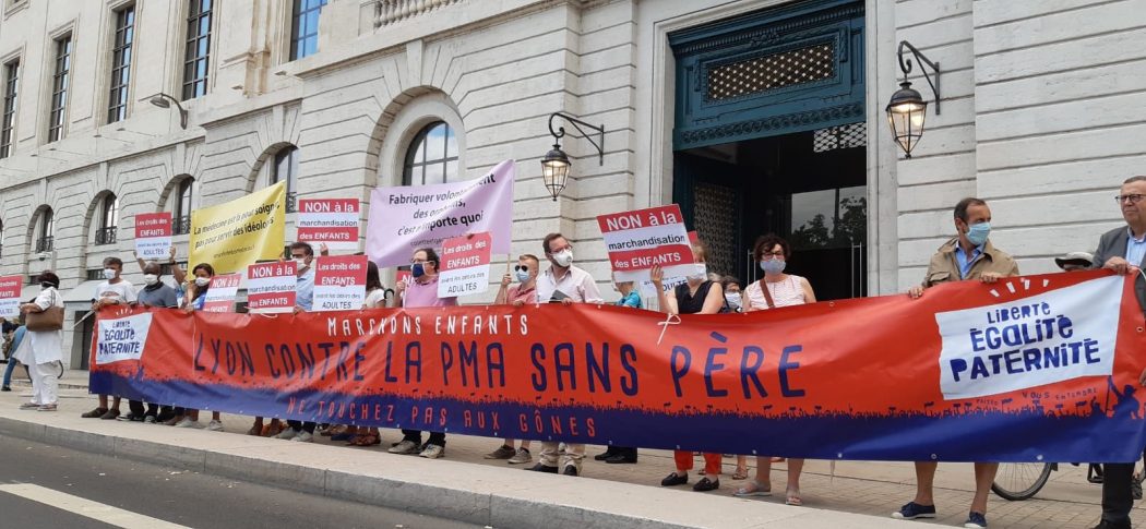 PMA-GPA : manifestation à Lyon contre la loi de bioéthique