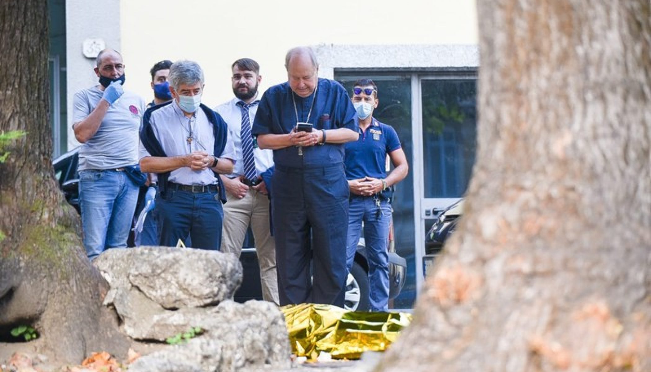 Côme (Italie) : un prêtre poignardé à mort par un immigré auquel il venait en aide