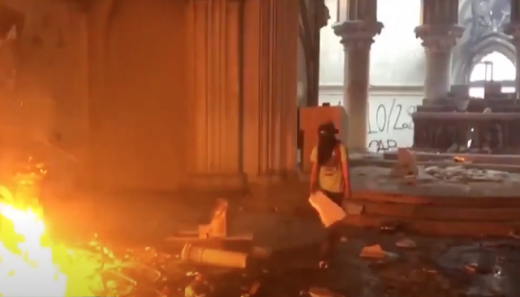 Chili: 2 églises incendiées par l’extrême-gauche