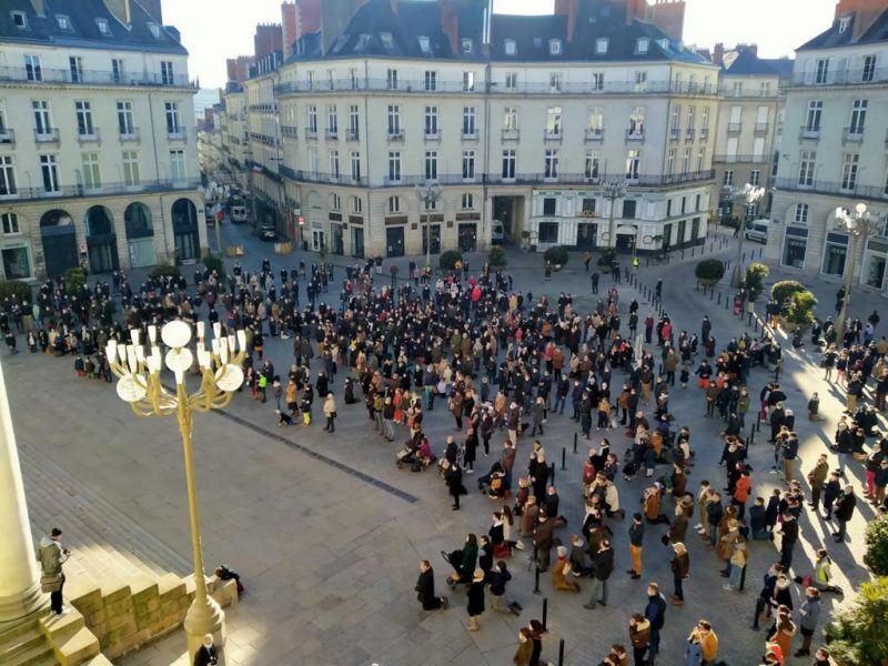 Plusieurs centaines de personnes manifestent à Nantes