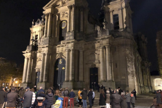 Les manifestations pour la messe se multiplient