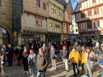 Vannes : plus de 300 personnes réclament le retour des messes publiques